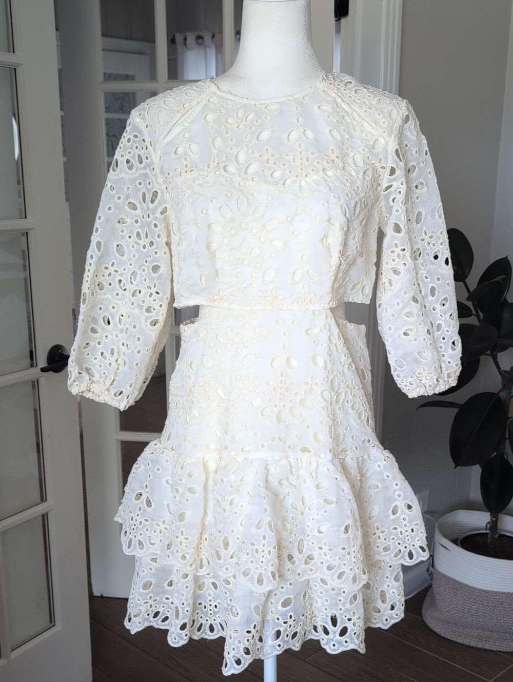 NWT Avantlook Ivory Cotton Eyelet Cut Out dress Large